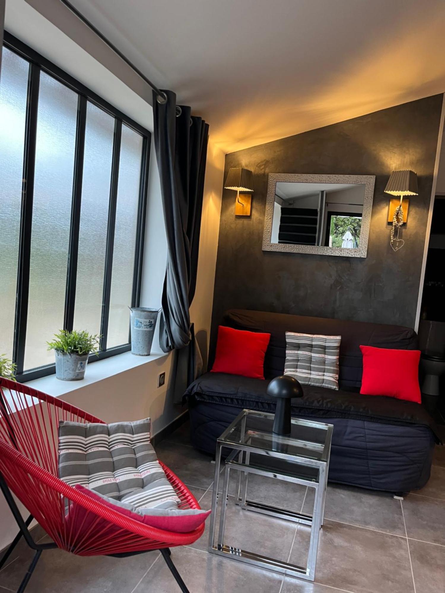 L'Amanderaie Piscine Privee A Cote De Lourmarin Luberon Apartment Cadenet Ngoại thất bức ảnh